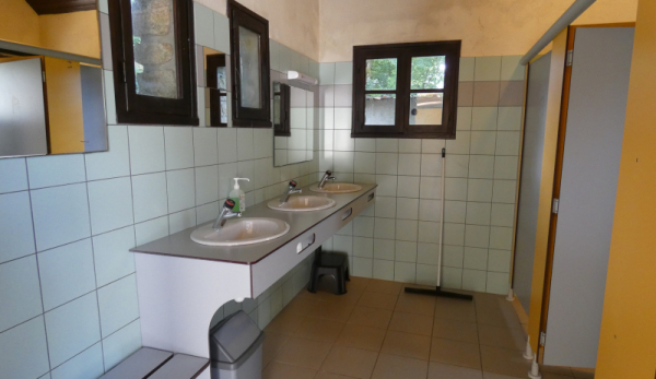 En lisi�re de for�t, proche du Scorff - 826